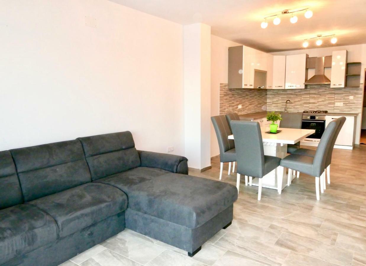 Antonia Apartments Zavalatica Ngoại thất bức ảnh